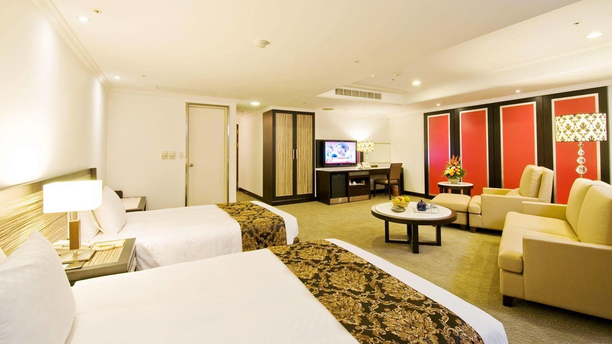 Golden China Hotel Taipei Bagian luar foto